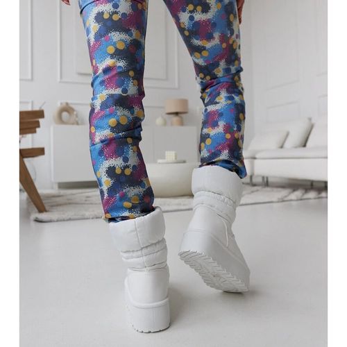 Białe ocieplane śniegowce na platformie r.39 na Arena.pl