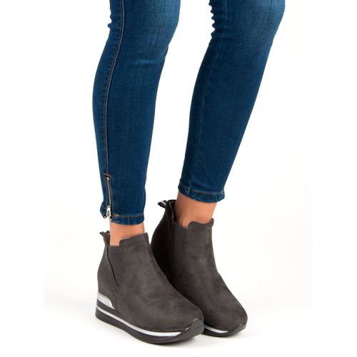 Botki sztyblety na platformie r.39 na Arena.pl