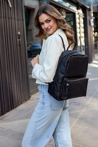 Skórzany plecak A4 duży pojemny do szkoły Włoski kremowy P16 na Arena.pl