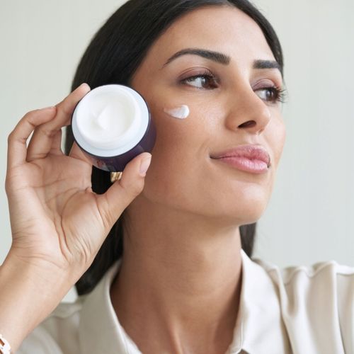 NIVEA CELLULAR LUMINOUS630 Krem na przebarwienia na dzień SPF50 + Na noc na Arena.pl