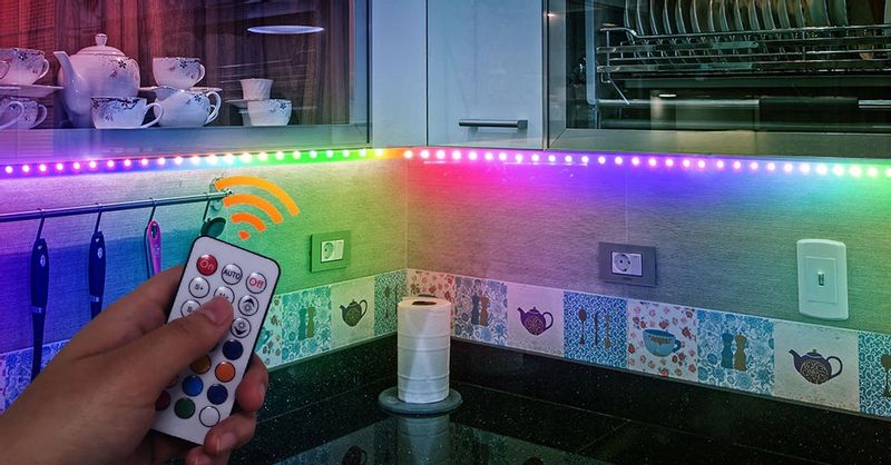 TAŚMA LED 5M RGBIC WS2811 BLUETOOTH EFEKT TĘCZY zdjęcie 3