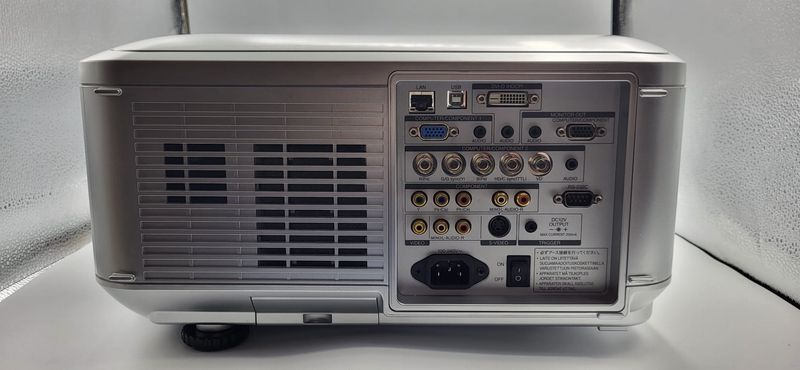 Projektor SHARP XG-PH80X-N używany zdjęcie 5