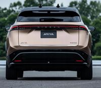 Nissan Ariya - Listwa CHROM klapa bagażnik