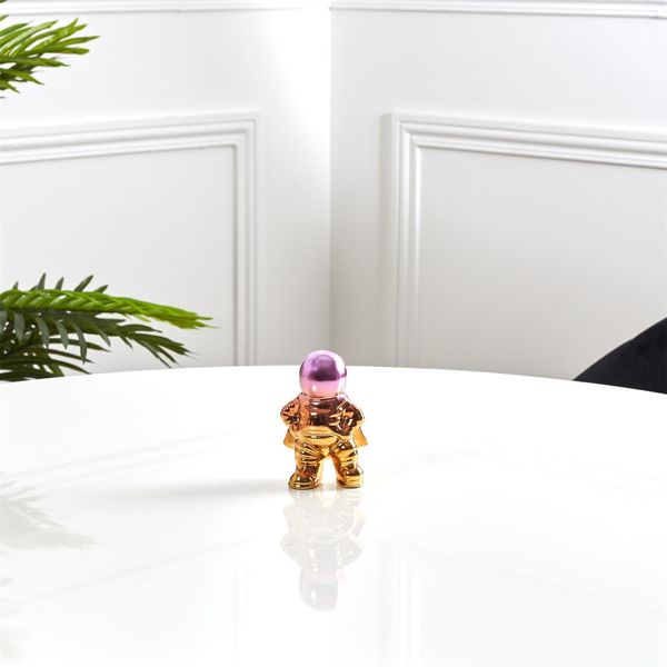 Figurka dekoracyjna Astronauta różowy zdjęcie 4