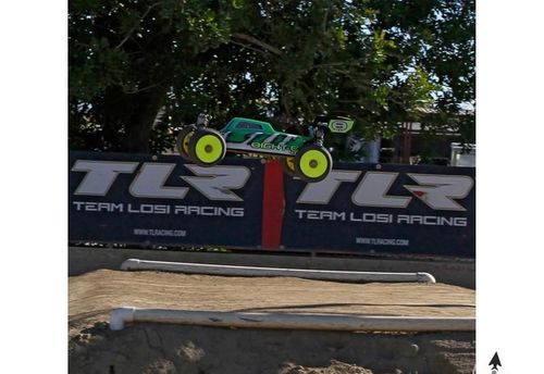 TLR 8ight-E Buggy 1:8 4.0 Race Kit na Arena.pl