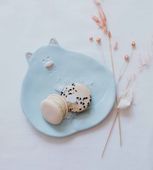 Miętowy talerzyk deserowy kot - Rękodzieło na prezent - Lamabo Ceramics