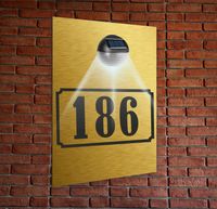 TABLICZKA ADRESOWA złota oświetlona pionowa numer domu adres 40x30 dibond