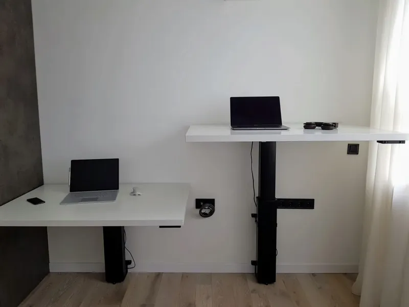 Biurko ścienne z regulacją wysokości zdjęcie 2