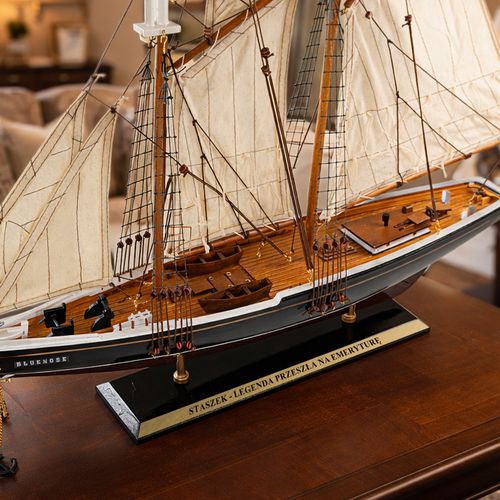 Model Statku Bluenose (77 cm) z Grawerem Prezent na Emeryturę na Arena.pl
