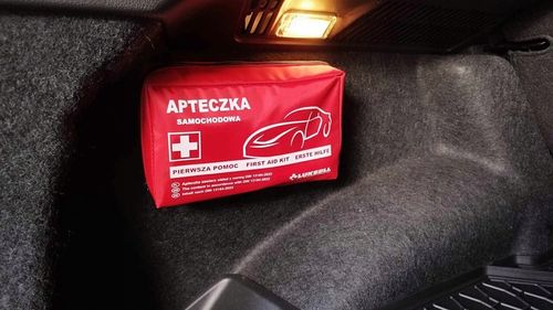 APTECZKA SAMOCHODOWA CAŁA EUROPA Z KOCEM TERMICZNYM USTNIK DIN 13164 PLUS na Arena.pl