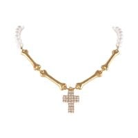 Choker z pereł i kosteczek z kryształowym krzyżykiem
