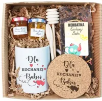 PREZENT NA DZIEŃ BABCI ZESTAW KUBEK HERBATA UPOMINEK MIÓD DLA BABCIA KOSZ