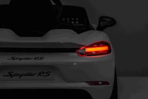 Pojazd Porsche Spyder RS 718 Lakier Biały na Arena.pl