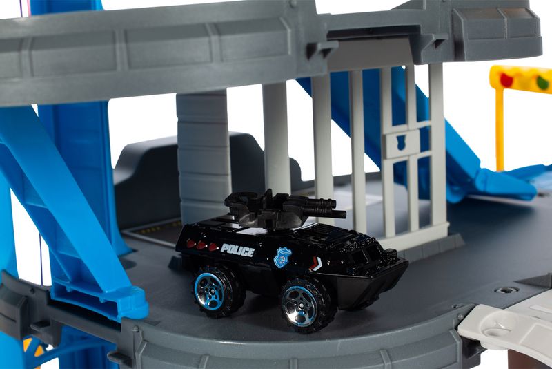 Parking Policyjny z Helikopterem zdjęcie 16