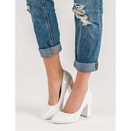 Białe Lakierowane Czółenka r.40 na Arena.pl