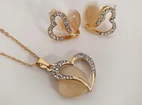 Złoty komplet biżuterii serca kamień pozłacany kolczyki na prezent