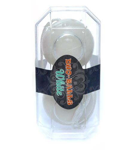 Białe podwójne kulki na Arena.pl