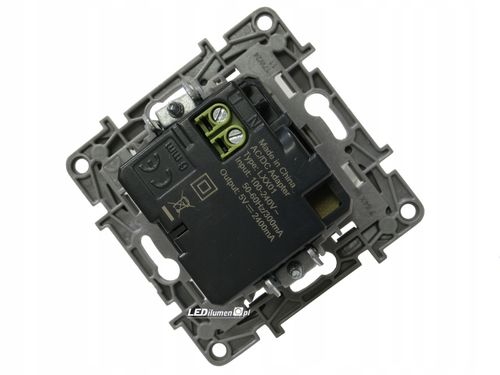 GNIAZDO ŁADOWARKA 2X USB 2,4A BIAŁE LEGRAND NILOE na Arena.pl