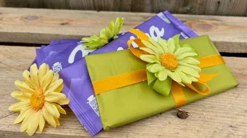 Fajny Prezent na Wielkanoc Zestaw Kosz BOX Prezentowy Czekolada Herbata na Arena.pl