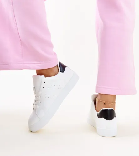Biało-czarne sneakersy Akila 41 na Arena.pl