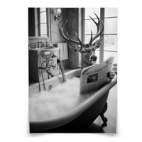 PLAKAT DO WC ŁAZIENKI JELEN Z GAZETĄ W WANNIE ABSTRAKCJA  50cm x 70cm
