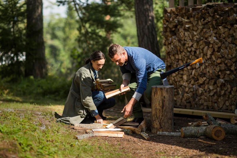 FISKARS X21 SIEKIERA ROZŁUPUJĄCA DO DREWNA Fiskars X21-L 122473 - OFICJALNY DYSTRYBUTOR - AUTORYZOWANY DEALER FISKARS zdjęcie 17