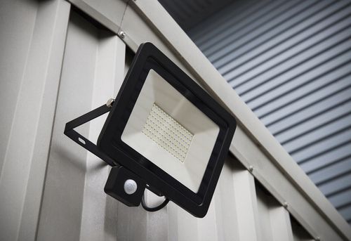 Halogen Naświetlacz LED 20W 2200 lm IP65 czujnik ruchu SUPER MOCNY na Arena.pl