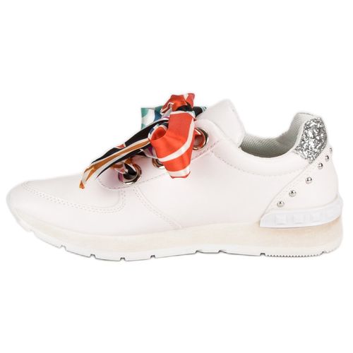 Modne wiązane trampki r.40 na Arena.pl