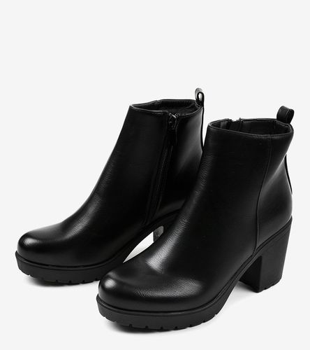 Czarne botki na słupku BM172 40 na Arena.pl