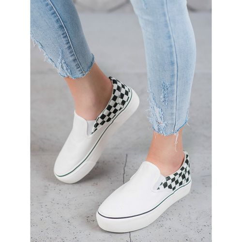 Białe Slipony Na Platformie r.38 na Arena.pl