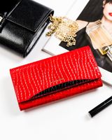 duży, lakierowany portfel damski ze zwierzęcym wzorem - peterson