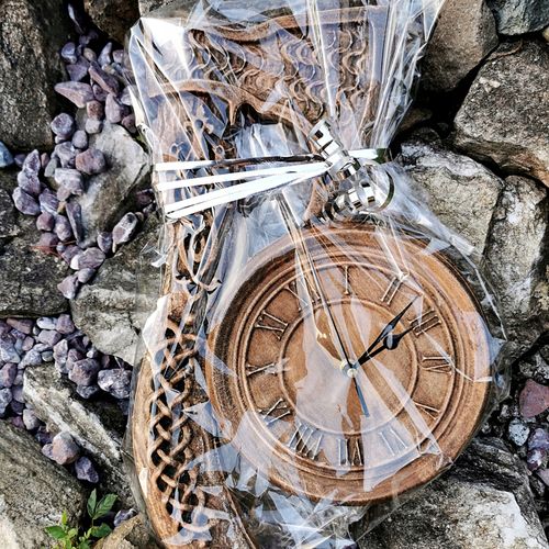 Topór siekierka zegar w drewnie 50cm na prezent na Arena.pl