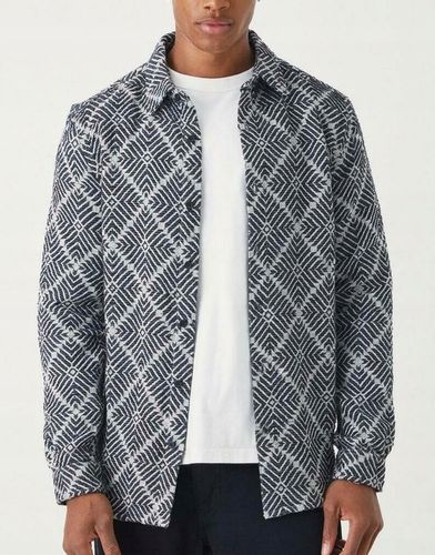 KOSZULA TEKSTUROWANA ŻAKARDOWA KLASYCZNA DŁUGI RĘKAW LUŹNA BOOHOO L na Arena.pl