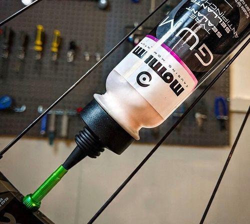 Uszczelniacz do opon Momum Gum+ Tyre Sealant 200ml na Arena.pl