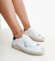 Białe sneakersy z efektem ,,znoszenia'' Gombola 39