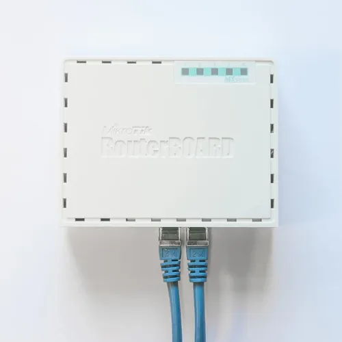 RouterBoard Mikrotik RB750Gr3 hex na Arena.pl