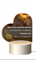 Lampka Nocna LED Prezent na Urodziny z Napisami po Włosku 11 x 19cm