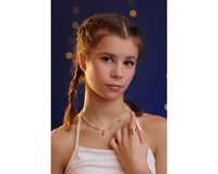 naszyjnik z różowych koralików z muszelką z kolekcji aqualessia