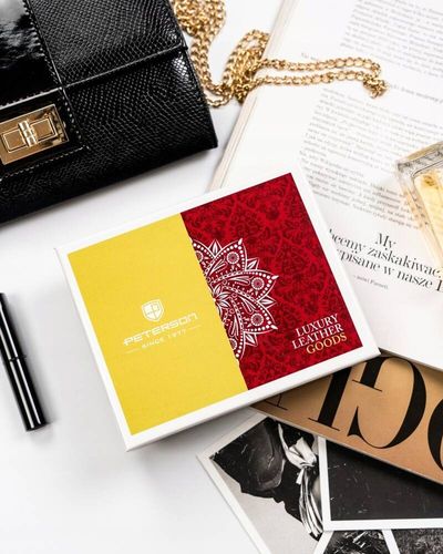 kompaktowy portfel damski z lakierowanej skóry naturalnej - peterson na Arena.pl