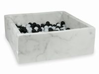 Suchy basen 110x110x40 marmur z piłeczkami 600szt 	(czarne, białe sweterkowe)