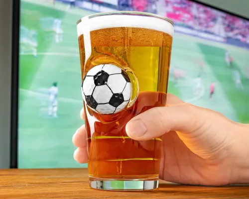 Szklanka PIŁKA NOŻNA - Uwięziona Piłka w Szkle 450 ml - Prezent dla Kibica na Arena.pl