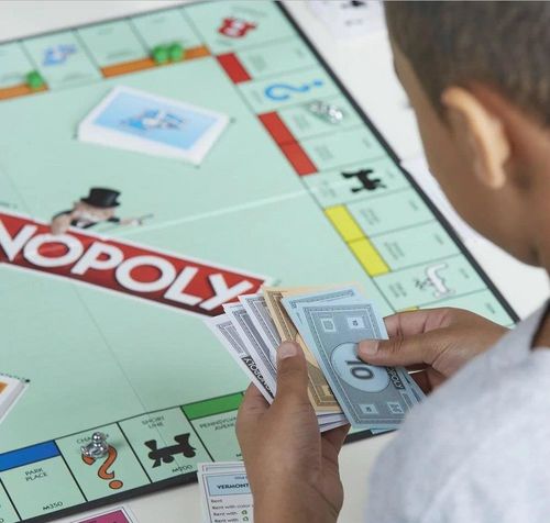 HASBRO GRA MONOPOLY Standard NOWE PIONKI na Arena.pl