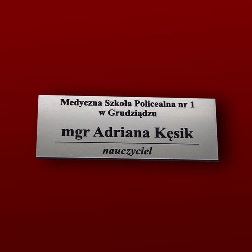 Identyfikator personalny grawerowany na Arena.pl