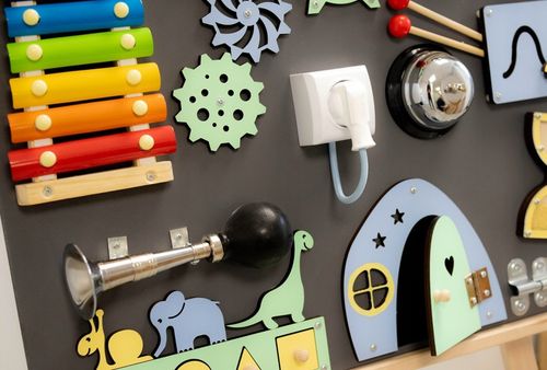 Tablica manipulacyjna sensoryczna Montessori na Arena.pl