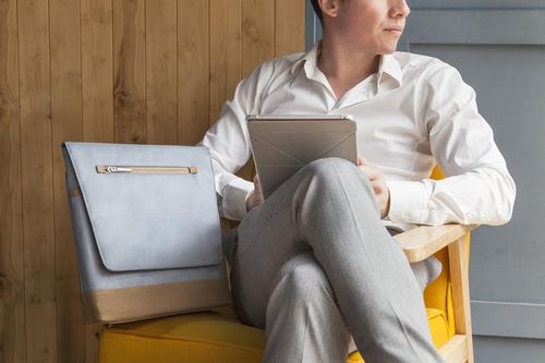 Moshi Aerio Lite - Torba iPad Pro 9.7 na Arena.pl