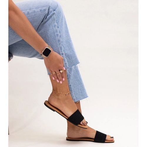 Czarne haftowane klapki r.38 na Arena.pl