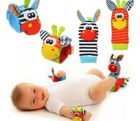 SKARPETKI 3D OPASKI NA RĄCZKI GRZECHOTKI 4 SZTUKI