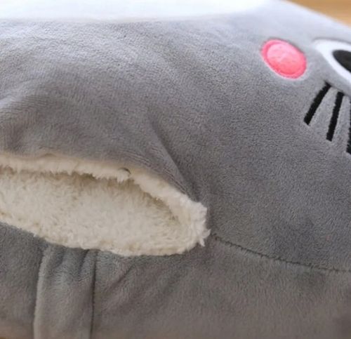 MASKOTKA PODUSZKA KOC OGRZEWACZ DO RĄK KOT PODUSZKA Z KOCEM 4w1 na Arena.pl