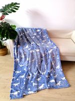 Koc świecący w ciemności 150x200 fluorescencyjny dinozaury niebieski