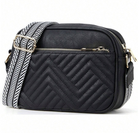 Czarna torebka skórzana na ramię torba damska elegancka pikowana